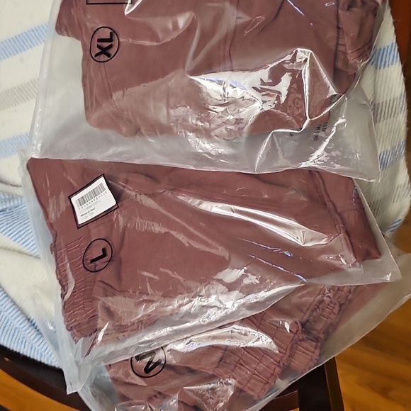 Boutique Mineral Red 100% Cotton Cargo Pants - Picture 2 of 8